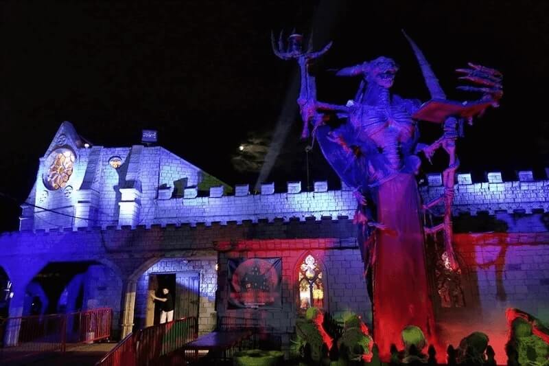 Hundred Acres Manor haunted house in Pennsylvania