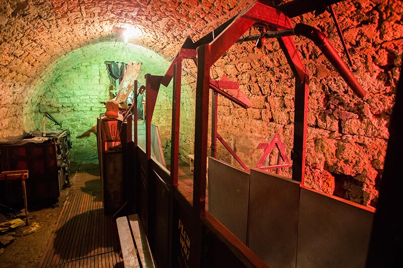 Raven's Grin Inn, scary haunted tunnel