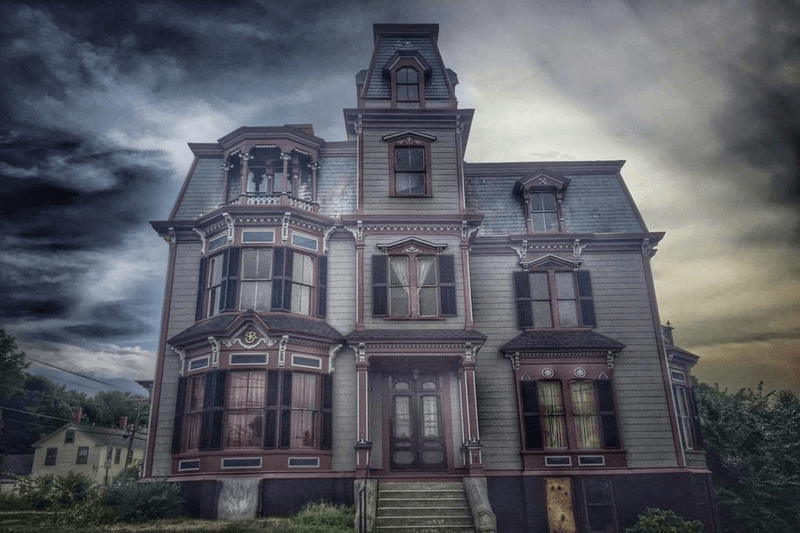 SK Haunted Victorian Mansion, Scary haunted house